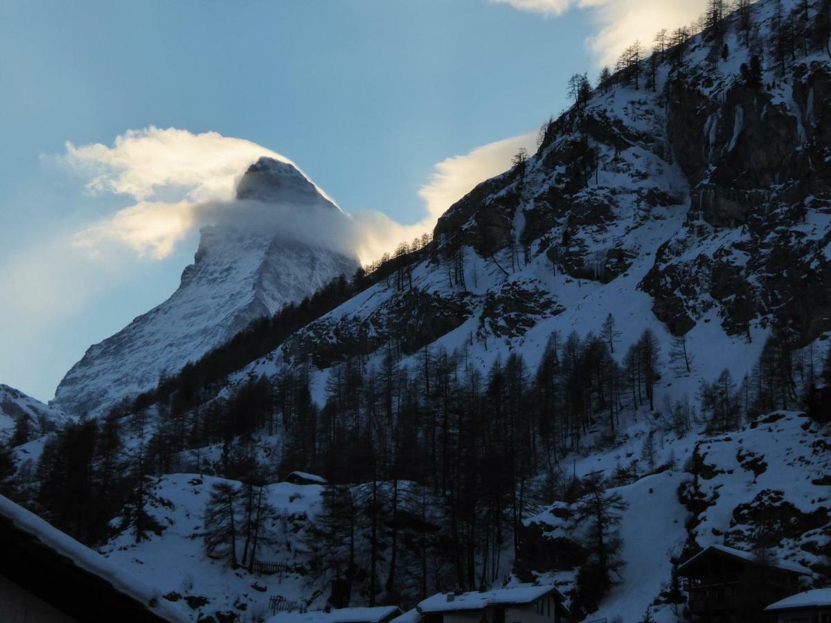 Ferienwohnung Haus Viktoria A Zermatt Exterior foto